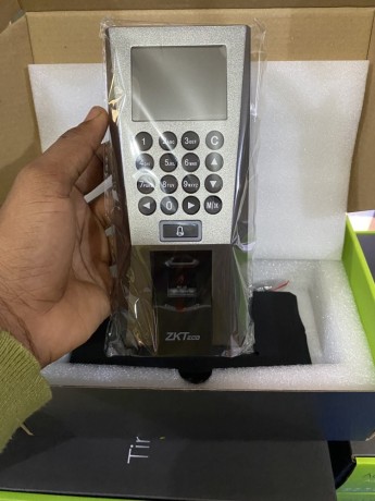 zkteco-f18-biometric-access-control-terminalzk8500r-big-0